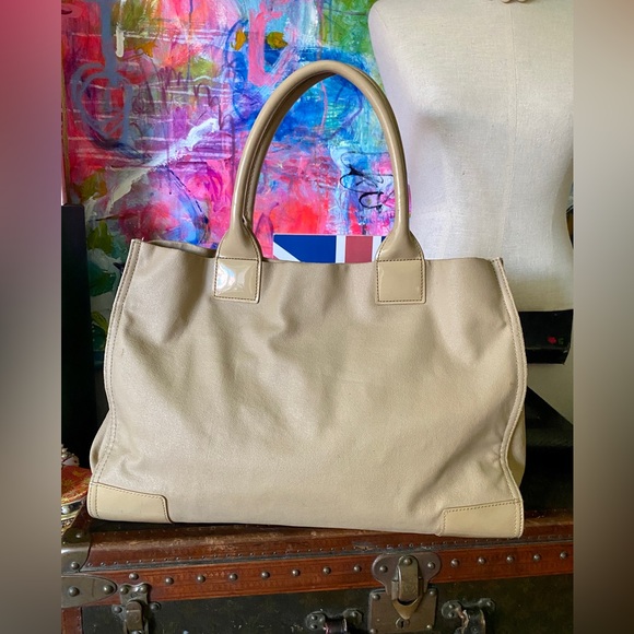 Pretty & Super Functional TORY BURCH Monogram Camel Canvas Tote Bag Purse Roomy - Picture 8 of 11